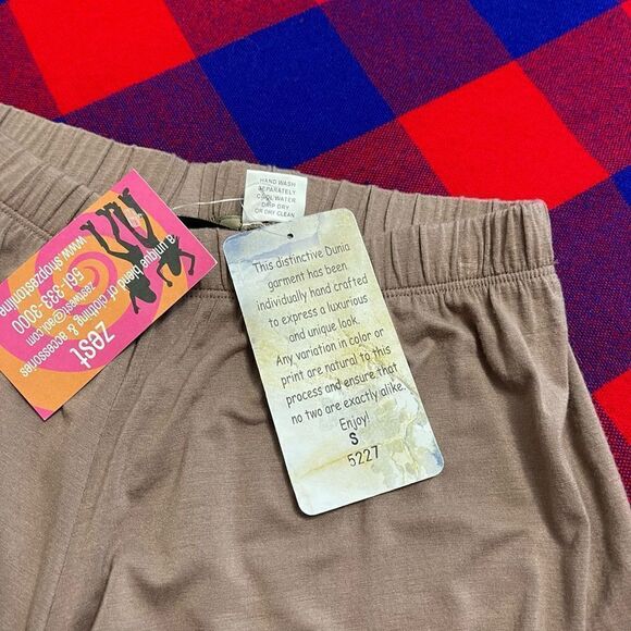 NWT Dunia Freja Women’s Taupe Pant Size Small NEW - Picture 5 of 9
